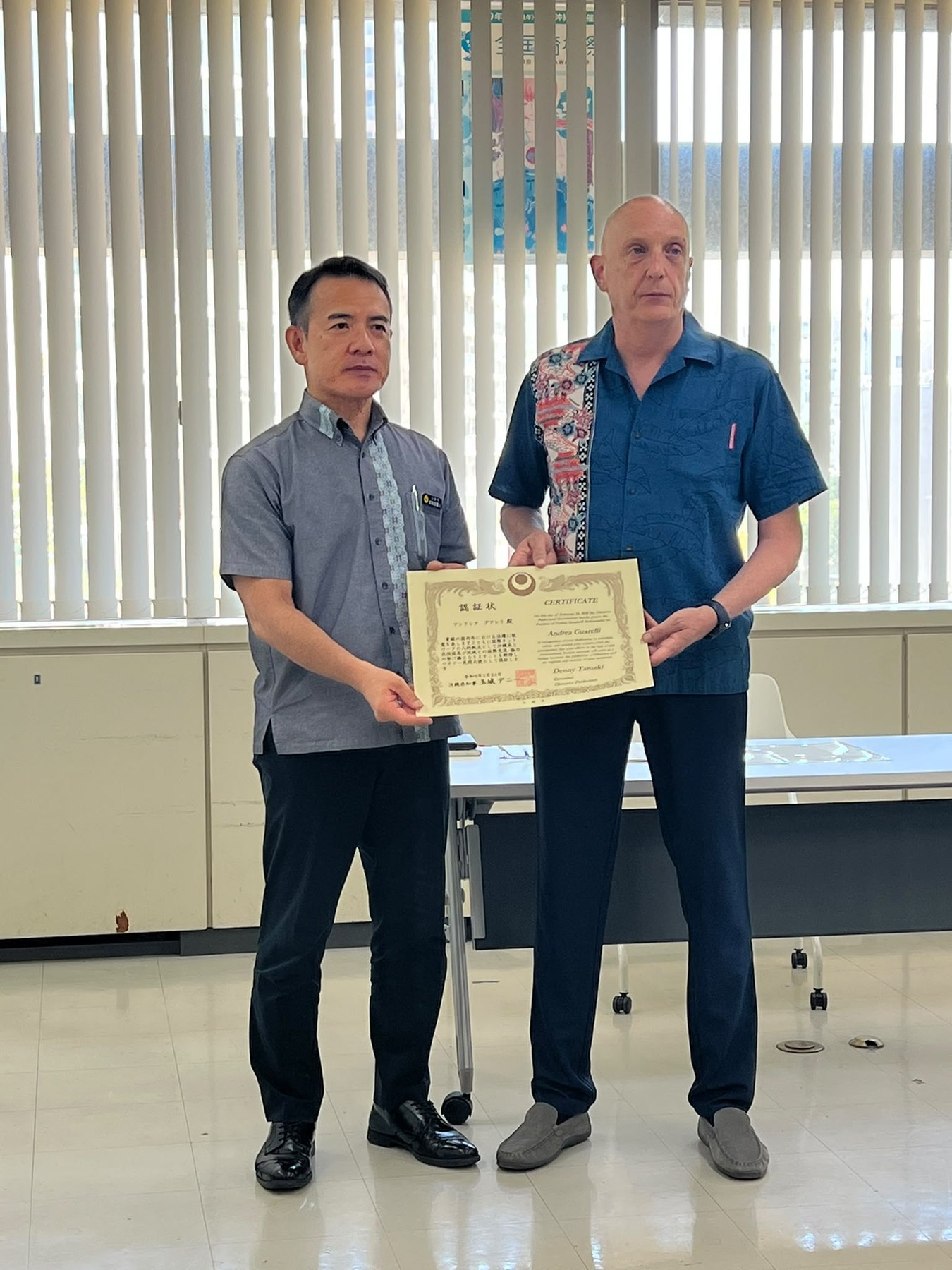 M° Andrea Guarelli recibe el reconocimiento «Embajador de Okinawa»
